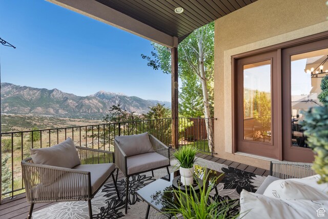 15337 S Eagle Crest Dr E, Draper, UT 84020 - patio / terrace with outdoor lounge area and a mountain view