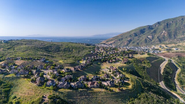 15337 S Eagle Crest Dr E, Draper, UT 84020 - aerial view of property and surrounding area featuring mountains and nearby suburban area