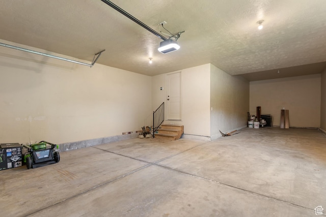 15337 S Eagle Crest Dr E, Draper, UT 84020 - garage with a garage door opener