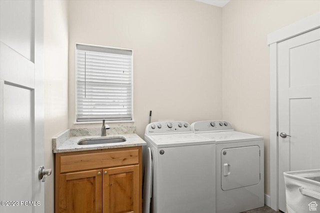 160 S 80 E, Midway, UT 84049 - laundry room featuring independent washer and dryer and cabinet space