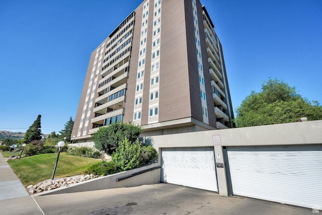 515 S 1000 E Unit 706, Salt Lake City, UT 84102 - view of building exterior featuring a garage
