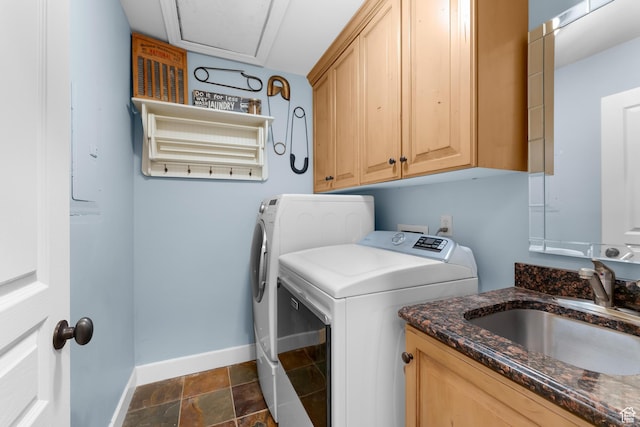 916 Ledgestone Ln, Heber City, UT 84032 - laundry area featuring washing machine and clothes dryer and cabinet space