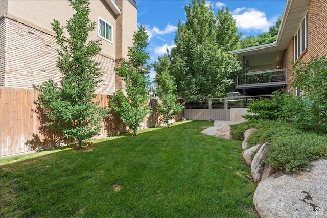 8022 S Deer Creek Rd E, Cottonwood Heights, UT 84121 - view of yard