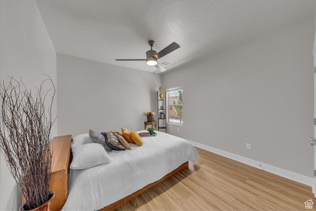 2811 S 3210 E, St George, UT 84790 - bedroom featuring light wood-type flooring and a ceiling fan