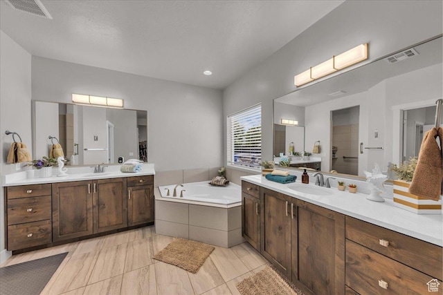 2811 S 3210 E, St George, UT 84790 - full bath with two vanities and a garden tub