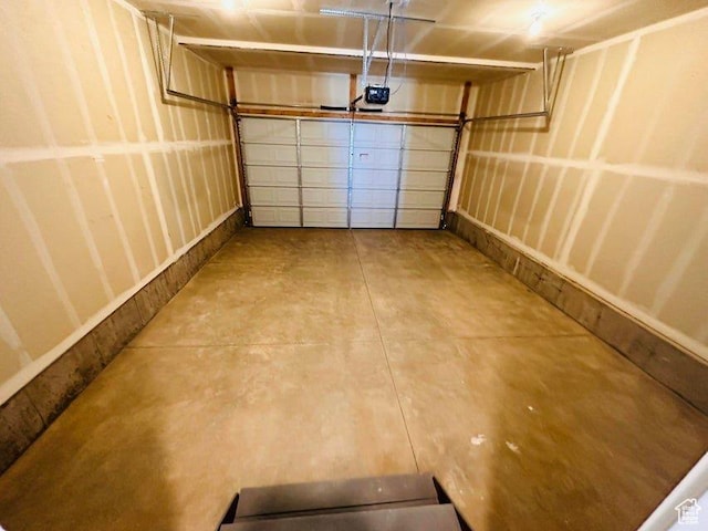 2944 W Ezra Dr, Cedar City, UT 84720 - garage with a garage door opener