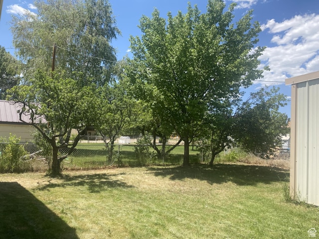 229 E 400 N, Duchesne, UT 84021 - view of yard