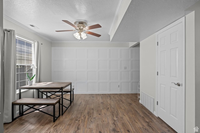 632 W 100 N, Spanish Fork, UT 84660 - dining room with a textured ceiling, ceiling fan, wood finished floors, and crown molding