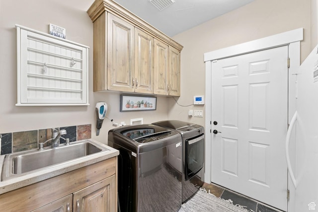 3231 E Lantern Hill Ct S, Cottonwood Heights, UT 84093 - laundry area featuring washing machine and dryer and cabinet space