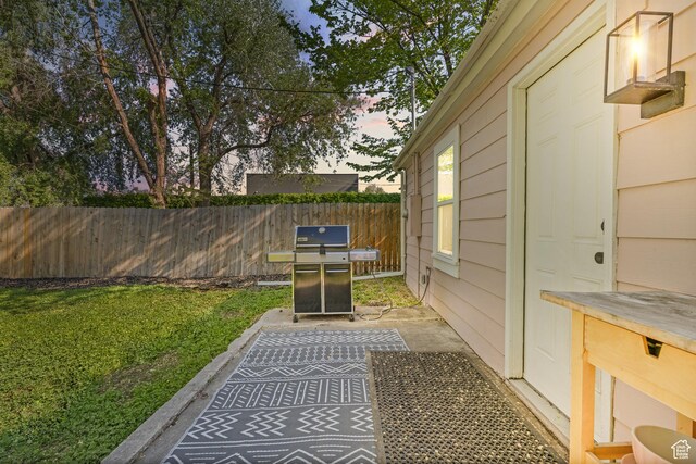 922 S 400 E, Salt Lake City, UT 84111 - view of yard with a patio