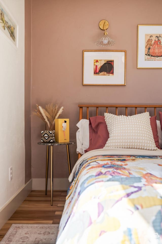 922 S 400 E, Salt Lake City, UT 84111 - bedroom with wood finished floors and baseboards