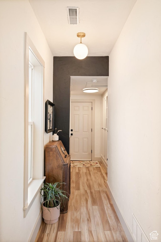 922 S 400 E, Salt Lake City, UT 84111 - hallway with light wood-style floors