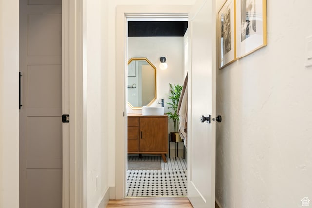 922 S 400 E, Salt Lake City, UT 84111 - corridor with a sink and baseboards