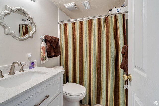 2541 S 1400 W, Woods Cross, UT 84087 - full bathroom featuring vanity and a shower with shower curtain