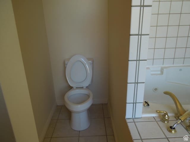 426 N Amber Ln N Unit 426, Castle Valley, UT 84532 - bathroom featuring tile patterned floors and a bathtub