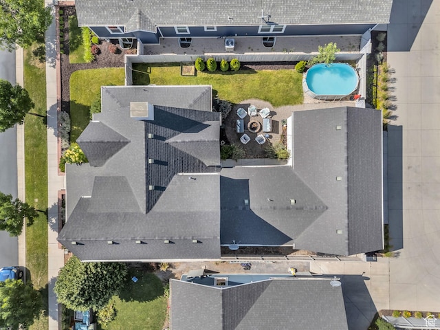 10298 S Otter Trail Dr, South Jordan, UT 84095 - bird's eye view of a pool