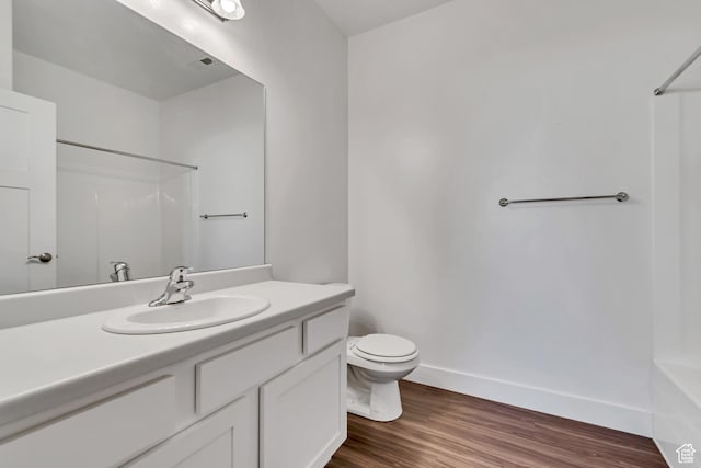 776 N 260 W, Vineyard, UT 84059 - full bath featuring vanity, wood finished floors, and shower / washtub combination