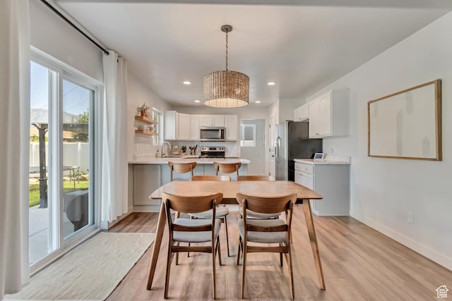 442 N Cowan Cir E, Payson, UT 84651 - dining room featuring light wood finished floors, recessed lighting, and a chandelier