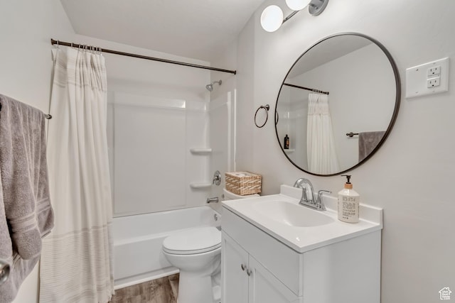 442 N Cowan Cir E, Payson, UT 84651 - full bathroom featuring vanity, shower / bathtub combination with curtain, and wood finished floors