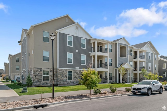 3667 W Canyon Falls Dr Unit S301, Lehi, UT 84043 - view of property featuring a residential view