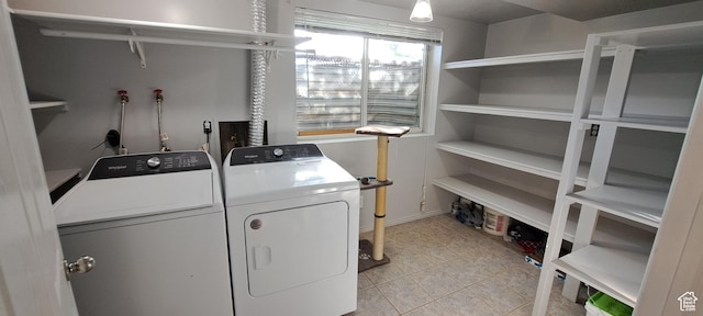 5256 S 3400 W, Roy, UT 84067 - laundry room featuring independent washer and dryer and light tile patterned floors