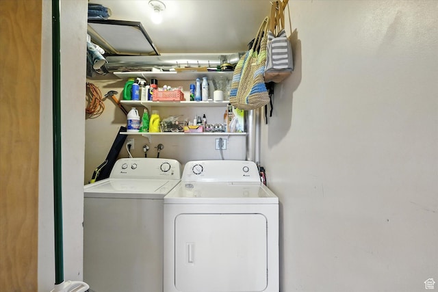 3074 W 3200 N, Benson, UT 84335 - laundry area with independent washer and dryer