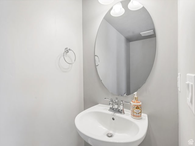 406 W Tesla Ct, Grantsville, UT 84029 - bathroom featuring a sink