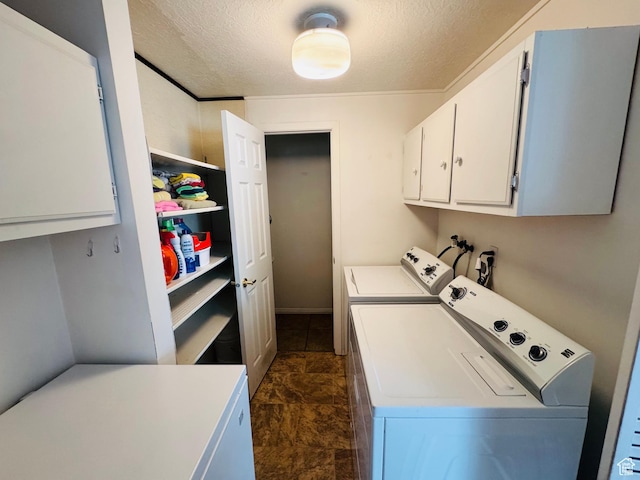 230 E 300 S, Ephraim, UT 84627 - laundry area with cabinet space, washing machine and dryer, and a textured ceiling