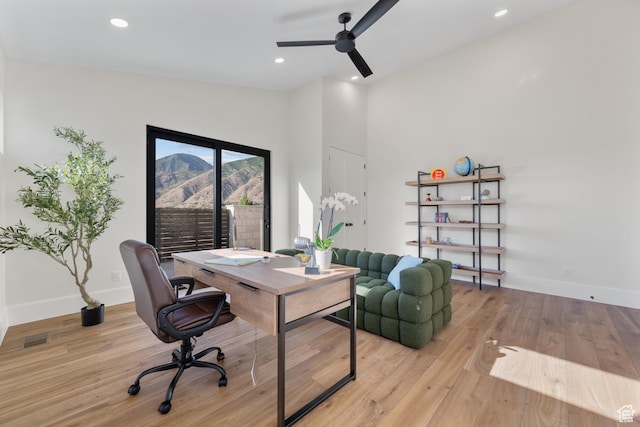 1882 N Main St, Mapleton, UT 84664 - home office with ceiling fan, light wood-style flooring, and recessed lighting