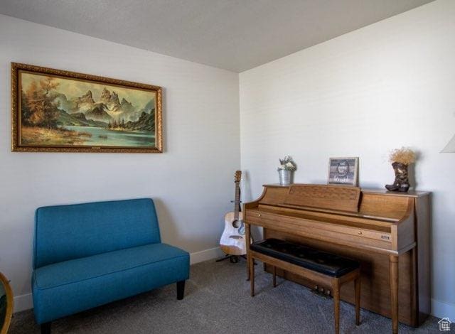 4910 N Deseret Peak Dr, Eagle Mountain, UT 84005 - living area featuring baseboards and carpet floors
