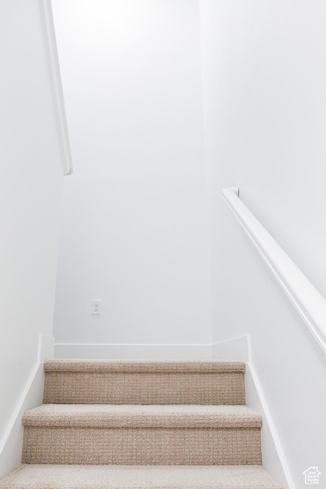 225 W 690 N, Smithfield, UT 84335 - view of stairway