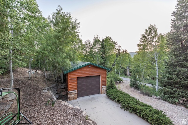 654 Sugar Pine Dr, Oakley, UT 84055 - detached garage with driveway