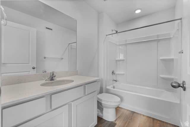 1557 E 720 N Unit 1070, Salem, UT 84653 - full bath featuring vanity, shower / washtub combination, and wood finished floors