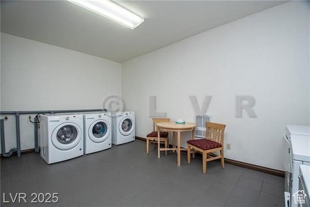 223 Hunter Ridge Rd Unit E121, Brian Head, UT 84719 - laundry area with independent washer and dryer