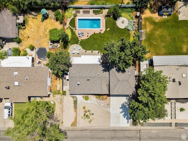 1680 E Fieldcrest Ln, Holladay, UT 84117 - drone / aerial view of a pool