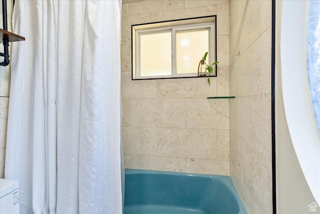 1680 E Fieldcrest Ln, Holladay, UT 84117 - bathroom featuring shower / tub combo