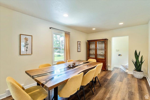 1680 E Fieldcrest Ln, Holladay, UT 84117 - dining area featuring dark wood-style floors and recessed lighting