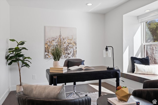 6273 S Oakcrest Cir, Holladay, UT 84121 - home office featuring wood finished floors and recessed lighting