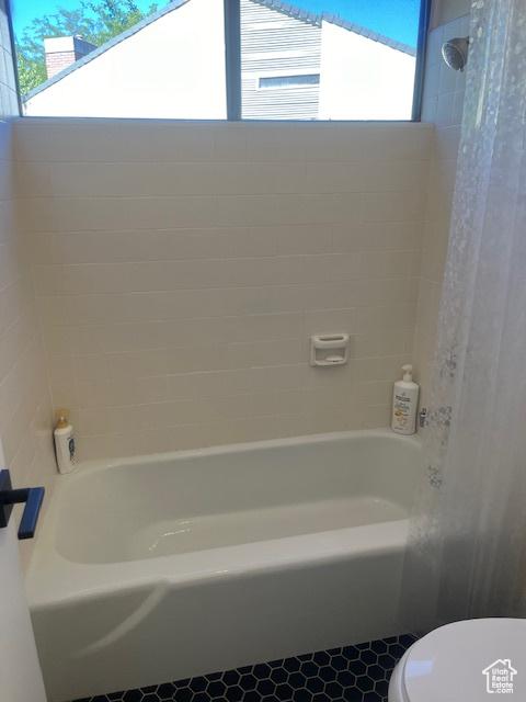 1014 W Bloomington Dr S, St George, UT 84790 - full bath with tile patterned floors and shower / washtub combination