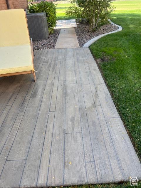 1014 W Bloomington Dr S, St George, UT 84790 - deck with a lawn