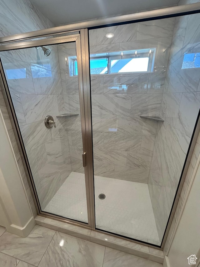 556 N 800 W, Smithfield, UT 84335 - full bath with a stall shower and marble finish flooring