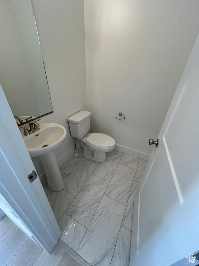 556 N 800 W, Smithfield, UT 84335 - bathroom with marble finish flooring and toilet
