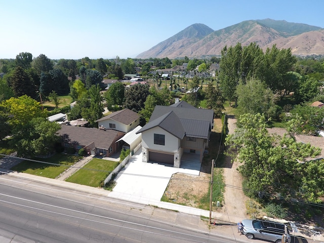 435 E Maple St, Mapleton, UT 84664 - aerial view of property and surrounding area with mountains