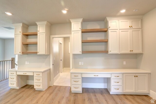 435 E Maple St, Mapleton, UT 84664 - unfurnished office featuring built in desk, light wood-style floors, and recessed lighting