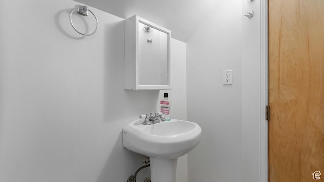 636 Downs Dr, Ogden, UT 84404 - view of bathroom