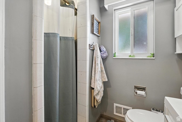 572 W 300 N, Hyrum, UT 84319 - bathroom with vanity and a shower with shower curtain