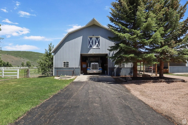 2125 E Elk Meadow Cir, Kamas, UT 84036 - view of front of house featuring a barn, an outbuilding, and asphalt driveway