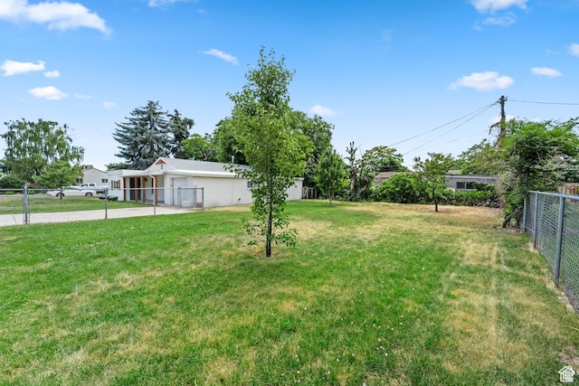 915 N 350 E, Orem, UT 84057 - view of yard featuring concrete driveway