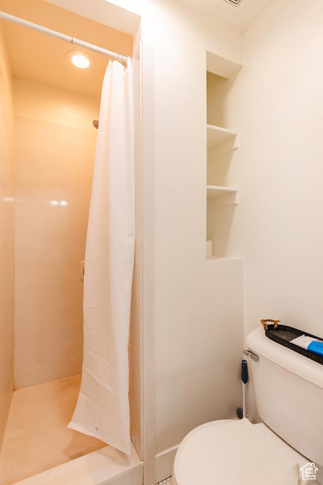 14048 S Van Cott Peak Cir W, Riverton, UT 84096 - full bathroom with toilet and curtained shower