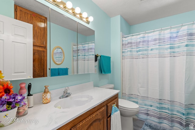 180 N 1100 E Unit 190, Washington, UT 84780 - full bath featuring vanity, a shower with shower curtain, and wood finished floors